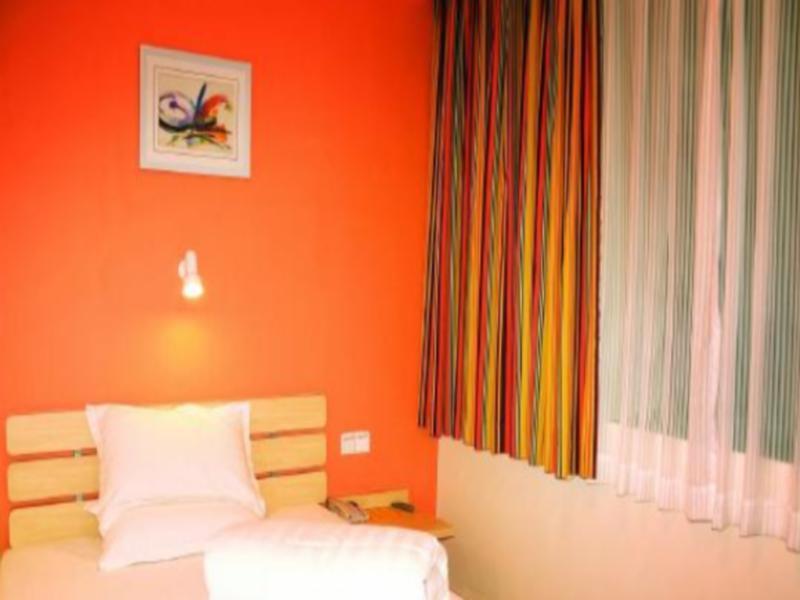 7Days Inn Xianning Hot Spring Pedestrian Street Shopping Park Exterior foto